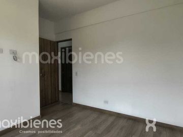 apartamento en arriendo en  tres esquinas. Cod A68795