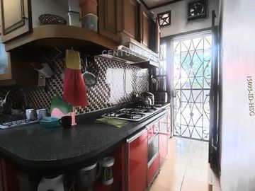Rumah 2 Lantai Homey Dijual Murah Lingkungan Nyaman Dekat Stasiun