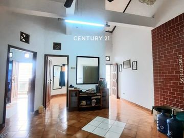 Rumah 2 Lantai Homey Dijual Murah Lingkungan Nyaman Dekat Stasiun