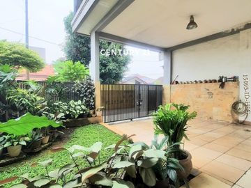 Rumah 2 Lantai Homey Dijual Murah Lingkungan Nyaman Dekat Stasiun