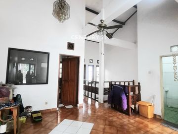 Rumah 2 Lantai Homey Dijual Murah Lingkungan Nyaman Dekat Stasiun