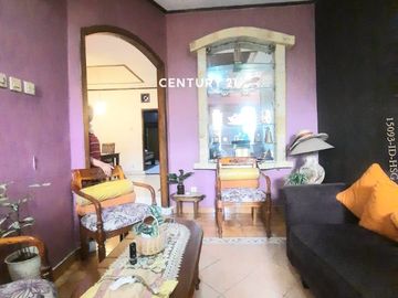 Rumah 2 Lantai Homey Dijual Murah Lingkungan Nyaman Dekat Stasiun