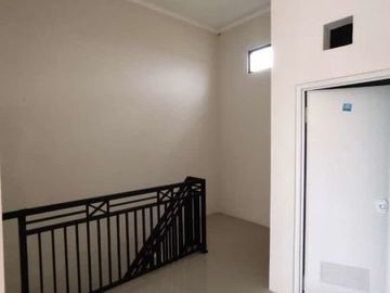 Rumah wisma indah siap huni 700 Jt negoo