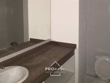 Departamento en Venta en Calle Rosas, cerca teatro Teletón