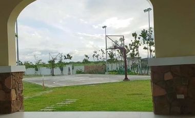 Land For Sale in Santa Rosa laguna near Nuvali, Paseo, Greenfield, Solen, Pramana, Enchanted,Tagaytay, Batangas, Alabang