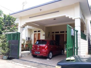 Rumah 2 lantai dalam komplek marinir limo depok