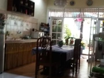 Rumah 2 lantai dalam komplek marinir limo depok