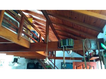 CHALET 4 AMB GARAGE DOBLE , PARQUE Y GRAN QUINCHO