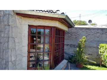 CHALET 4 AMB GARAGE DOBLE , PARQUE Y GRAN QUINCHO
