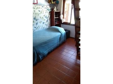 CHALET 4 AMB GARAGE DOBLE , PARQUE Y GRAN QUINCHO