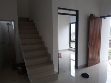 JUAL RUMAH 2 LANTAI CUMA 500 JUTAAN DEKAT PEMKAB BANDUNG BARAT
