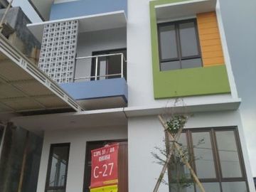 JUAL RUMAH 2 LANTAI CUMA 500 JUTAAN DEKAT PEMKAB BANDUNG BARAT