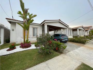 Se Vende Casa en Costa Verde Versalles