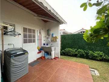 Se Vende Casa en Costa Verde Versalles