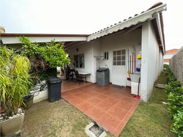 Se Vende Casa en Costa Verde Versalles