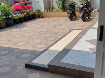 Rumah Mewah Strategis 2 Lantai Harga Nego Area Walet Permai PIK