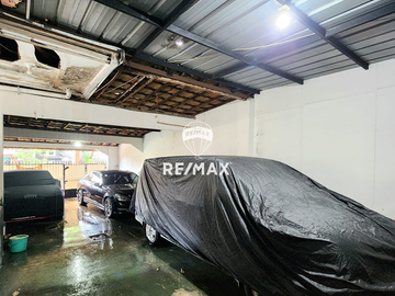 DIJUAL RUMAH HITUNG TANAH COCOK UNTUK KOMERSIAL DI DAERAH RADIO DALAM