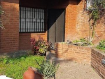 ITUZAINGO CASA 3 AMBIENTES CON DEPENDENCIAS