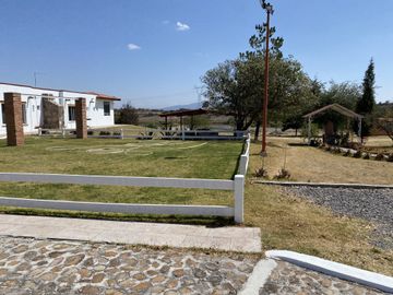 RANCHO 5 HECTARAS ENTRE POLOTITLAN Y NOPALA A 1 HORA DE QUERETARO