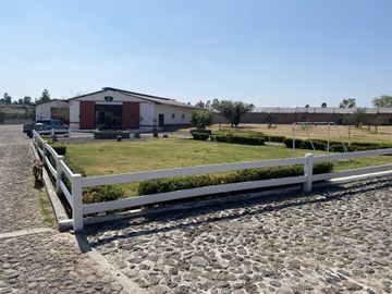 RANCHO 5 HECTARAS ENTRE POLOTITLAN Y NOPALA A 1 HORA DE QUERETARO