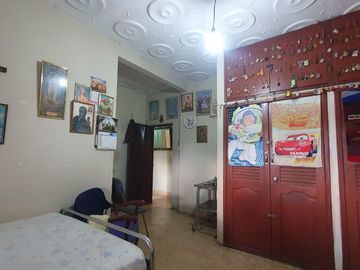 VENTA DE CASA ESQUINERA EN HUANCAVILCA SUR  (GV)