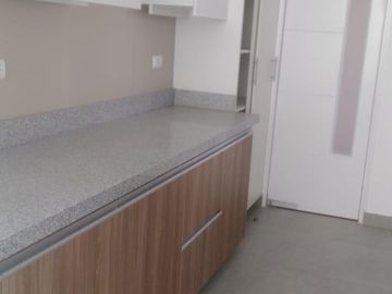 Alquilo Departamento En Estreno En Cayma