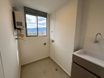 apartamento en arriendo en las vegas. Cod A9433922