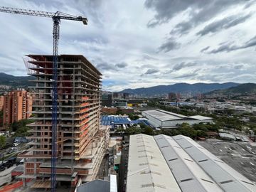 apartamento en arriendo en las vegas. Cod A9433922