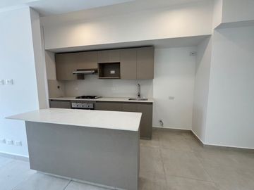 apartamento en arriendo en las vegas. Cod A9433922