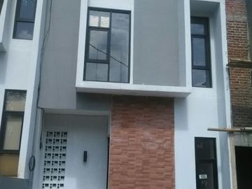 Rumah ready stock mewah murah cantik rasa villa di pusat kota bandung 2LT 700Jtan