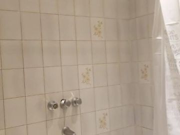 "" Barrio Ingles "" Departamento de 3 Ambientes 1º Piso C/ Patio