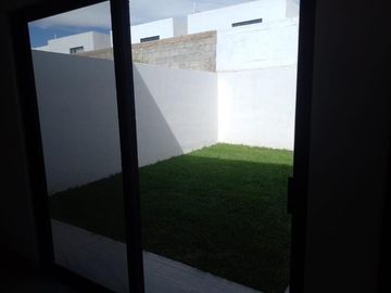 CASA EN PREVENTA EN QUINTAS DEL PALMAR, TORREÓN, COAHUILA.