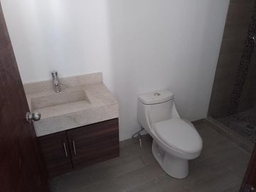 CASA EN PREVENTA EN QUINTAS DEL PALMAR, TORREÓN, COAHUILA.