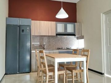 Selatan Jl. Besi Jangkang, Rumah Baru 2 Lantai Siap Huni