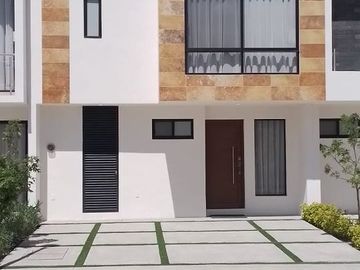 Casa en San Isidro Juriquilla  J1