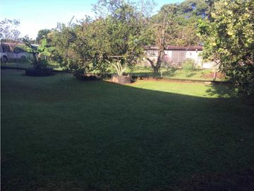 Se vende inigualable casa en los algarrobo,  120,000 negociable
