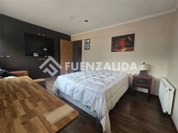 Casa en venta de 6D 5B Santiago College, Los Trapenses