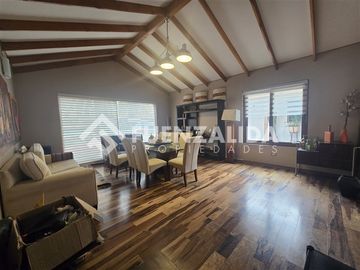 Casa en venta de 6D 5B Santiago College, Los Trapenses