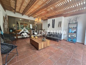 Casa en venta de 6D 5B Santiago College, Los Trapenses