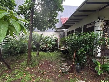 Dijual Rumah Posisi Pojok Dalam Komplek Di Sektor 9 Bintaro