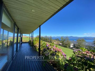 Casa con vista y acceso al Lago Ranco
