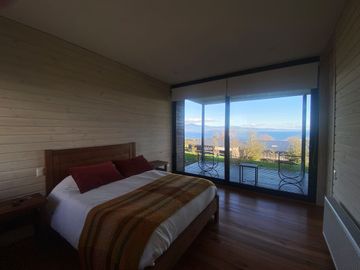 Casa con vista y acceso al Lago Ranco
