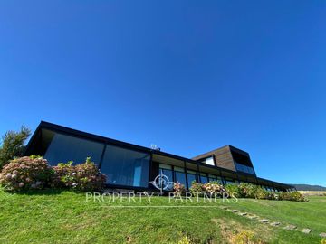 Casa con vista y acceso al Lago Ranco