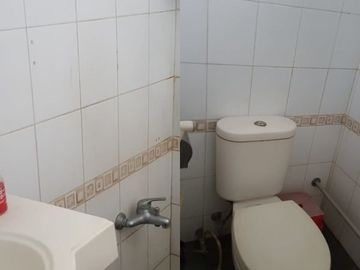 Rumah Kokoh Cocok Untuk Keluarga & Siap Huni Di Ciputat - Of 5838