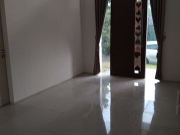 RUMAH LUX DI PERUMAHAN ELIT FASUM LENGKAP DEKAT BANDARA ADI SUCIPTO