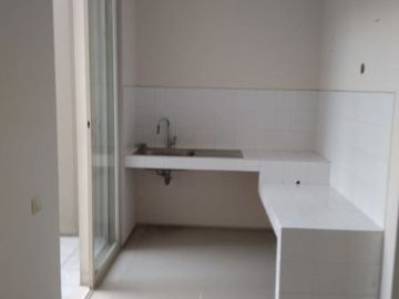 RUMAH LUX DI PERUMAHAN ELIT FASUM LENGKAP DEKAT BANDARA ADI SUCIPTO
