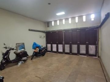 Rumah diJual di Deplu Kreo, Tangerang. Rumah Bagus terawat.