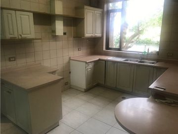 VENTA CASA QUITO TENIS 536 m2 6 DORMITORIOS $369.000