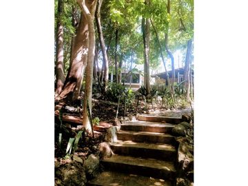 CASA EN VENTA CON VISTA AL LAGO 
