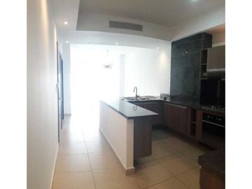 APARTAMENTO AVENIDA BALBOA VISTA AL MAR LINEA BLANCA